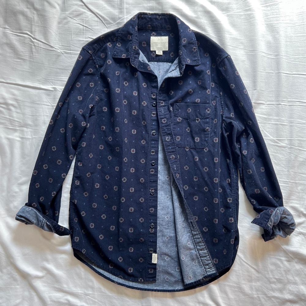 American Eagle blue corduroy button shirt men small
